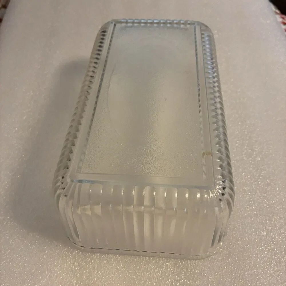 Vintage Clear Refrigerator Dish W/ Fruit Lid. Has 1 Chip On Rim. See Pics. 1950s